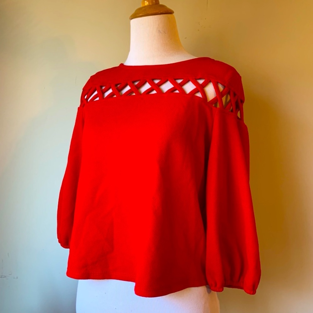 Moa moa Dillards Bight Red Lattice Detail Crop Top Medium